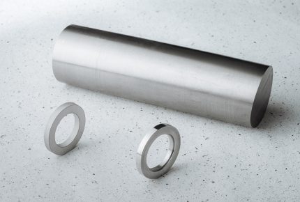 Photo 2 – 100% recycled titanium bar